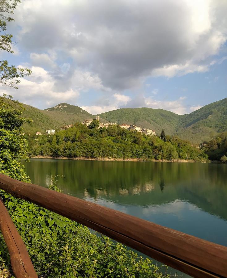 Vagli di Sotto Casa Vacanze Al Colletto - Con Terrazza Panoramica In Centro Storico מראה חיצוני תמונה
